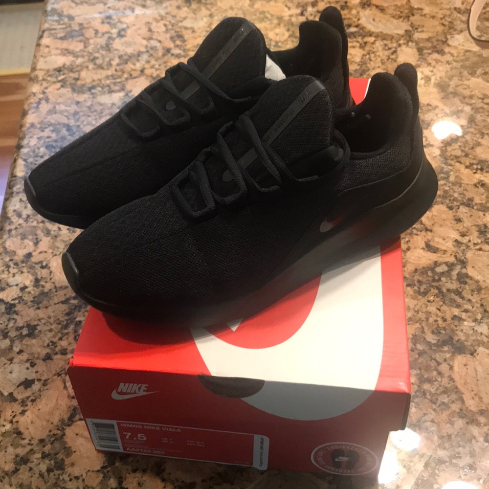 Woman’s NIKE